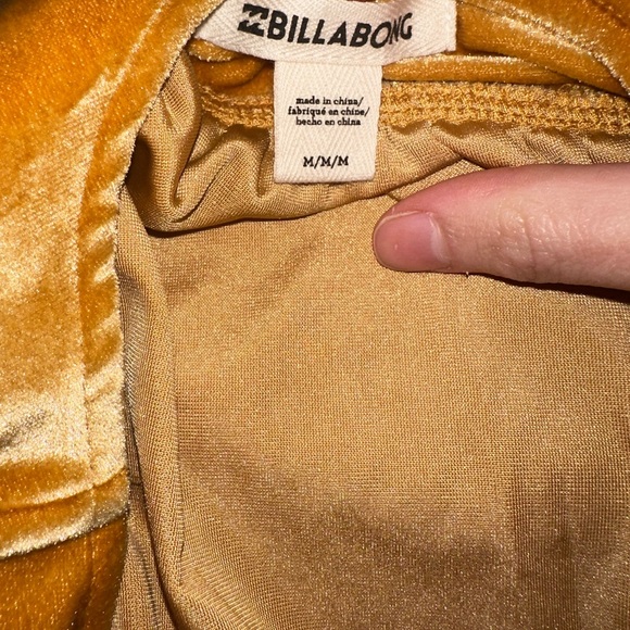 Mustard velvet wrap dress - Picture 3 of 3